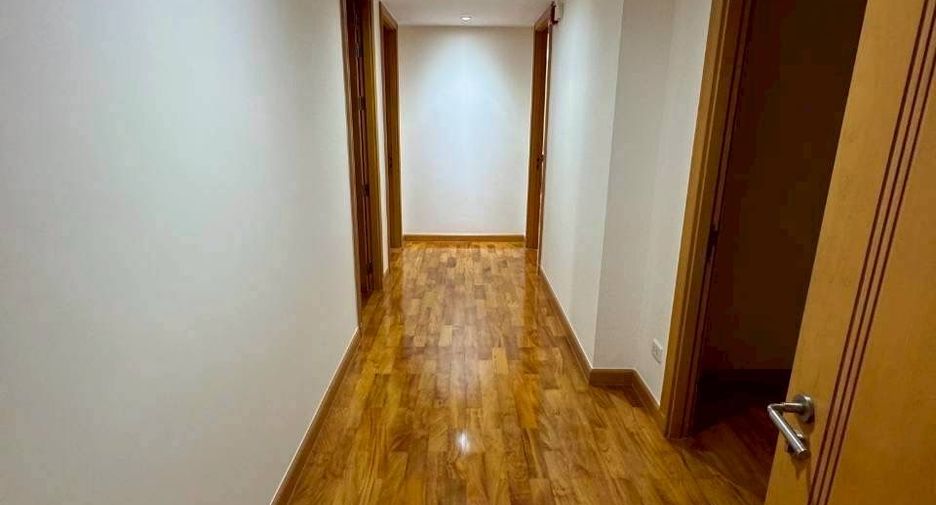 ให้เช่า 4 ห้องนอน คอนโด ใน คลองเตย, กรุงเทพฯ
