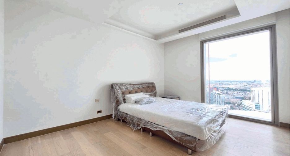 For rent 2 bedrooms serviced apartment in Khlong San, Bangkok