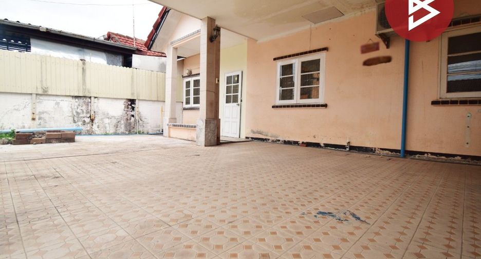 For sale 5 bedrooms house in Bang Phli, Samut Prakan