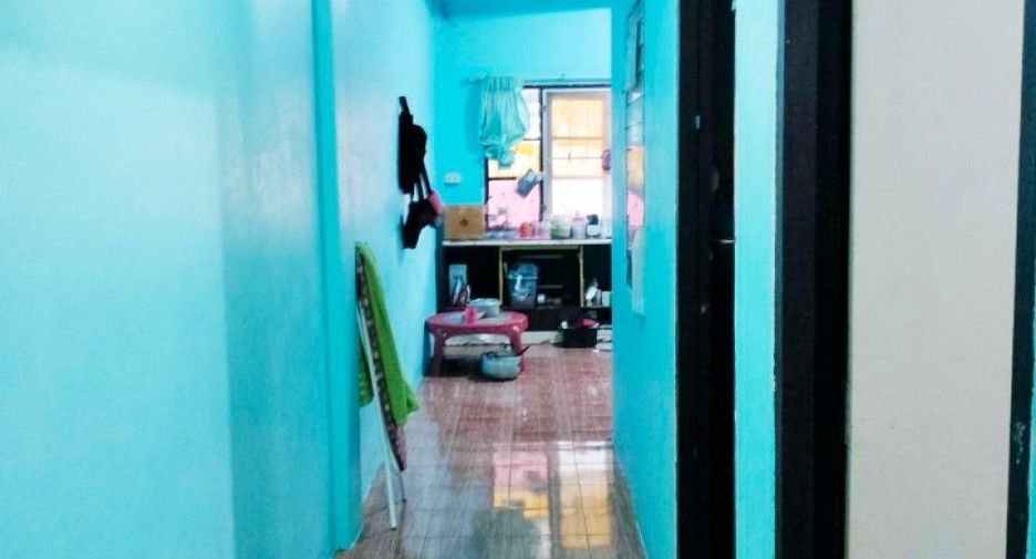 For sale 2 bedrooms townhouse in Mueang Samut Prakan, Samut Prakan