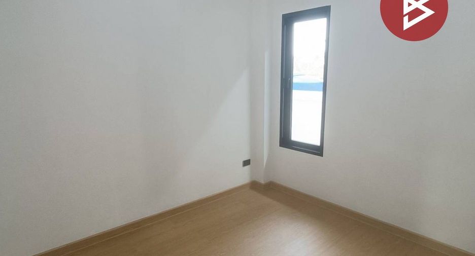 For sale 2 bedrooms house in Ban Bueng, Chonburi