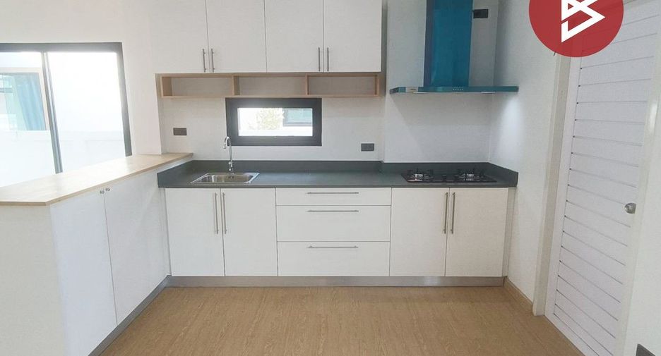 For sale 2 bedrooms house in Ban Bueng, Chonburi