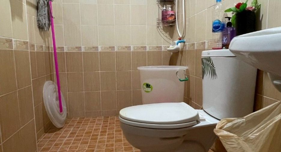 For sale 3 ベッドルーム house in Mueang Rayong, Rayong