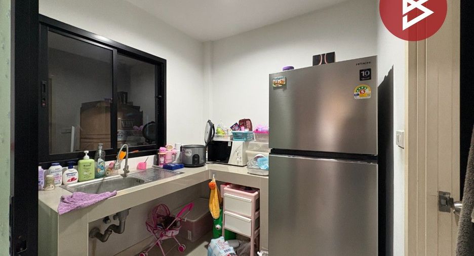 For sale 3 bedrooms townhouse in Mueang Nakhon Pathom, Nakhon Pathom