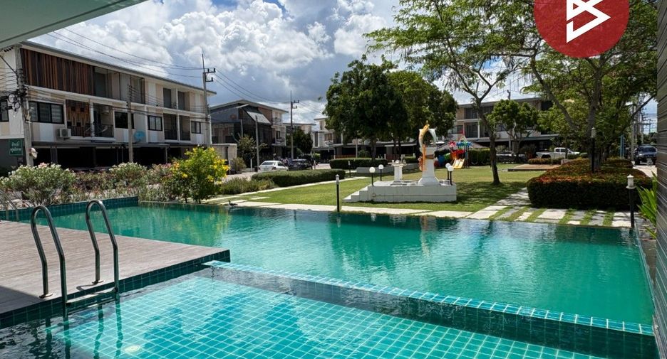 For sale 3 bedrooms townhouse in Mueang Nakhon Pathom, Nakhon Pathom
