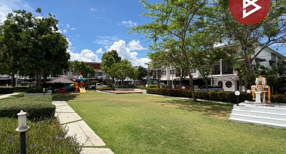For sale 3 bedrooms townhouse in Mueang Nakhon Pathom, Nakhon Pathom