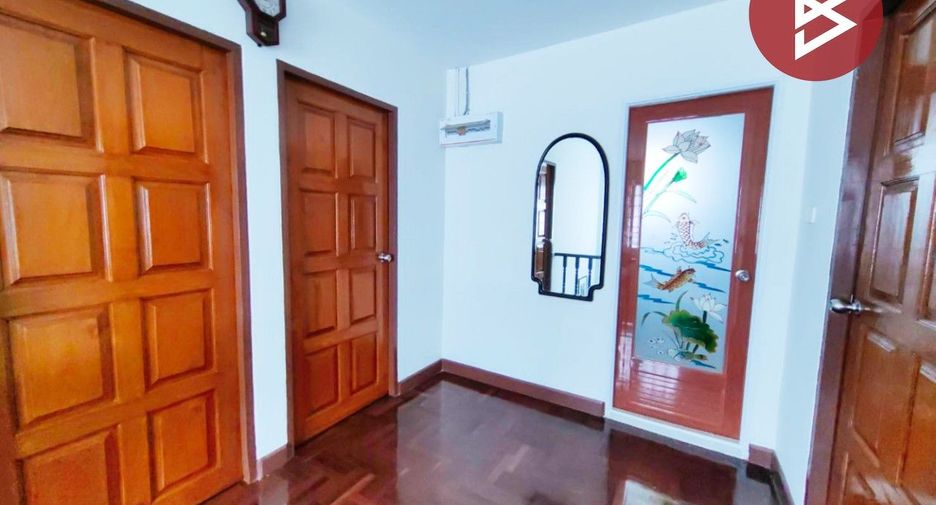 For sale 3 bedrooms house in Thung Khru, Bangkok