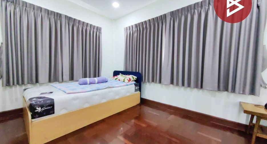 For sale 3 bedrooms house in Thung Khru, Bangkok