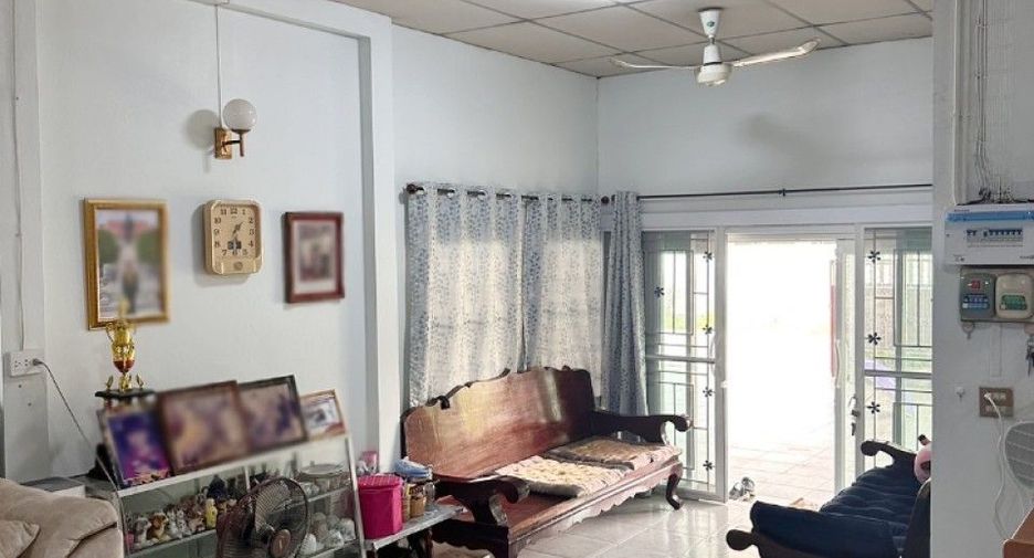 For sale 3 bedrooms house in Mueang Nakhon Ratchasima, Nakhon Ratchasima