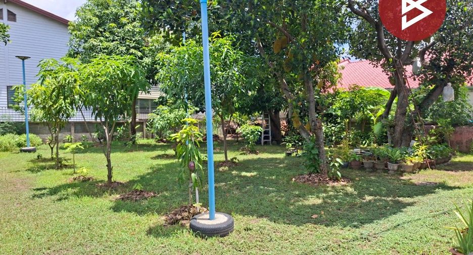 For sale 3 bedrooms house in Mueang Nakhon Ratchasima, Nakhon Ratchasima