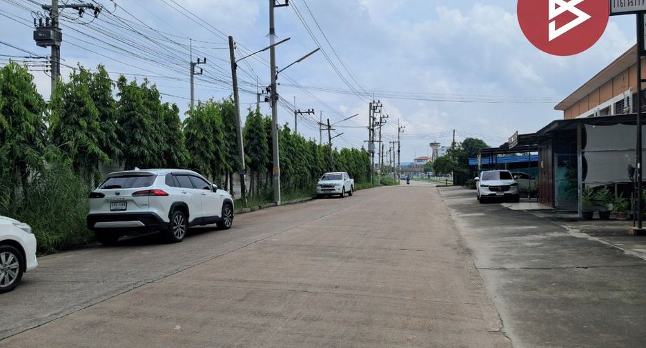 For sale 2 bedrooms retail Space in Phan Thong, Chonburi