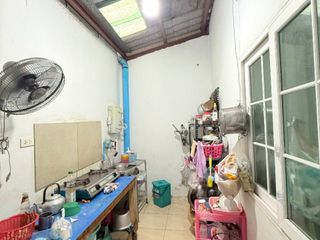 For sale 2 bedrooms townhouse in Mueang Samut Prakan, Samut Prakan
