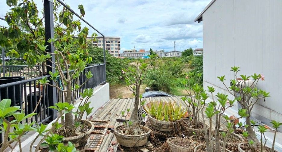 For rent and for sale 3 bedrooms retail Space in Mueang Chon Buri, Chonburi