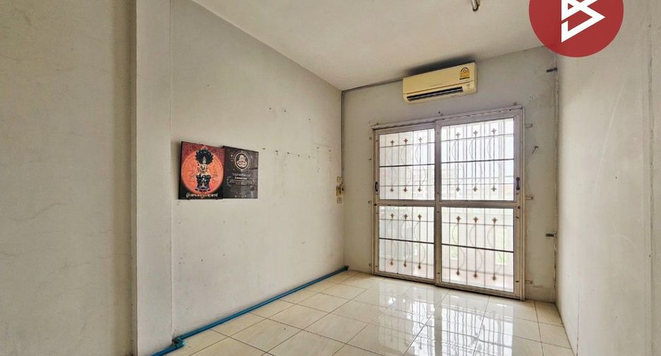 À louer et à vendre 3 chambres local commercial à Mueang Chon Buri, Chonburi