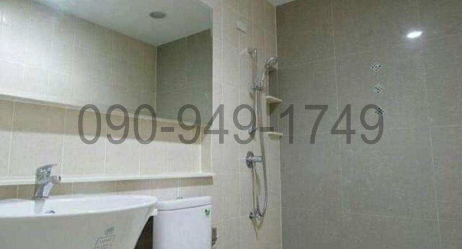 For rent 3 bedrooms townhouse in Lat Krabang, Bangkok
