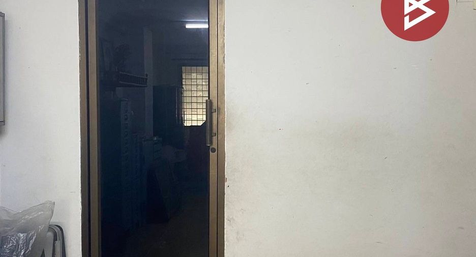 For sale 5 bedrooms retail Space in Phasi Charoen, Bangkok