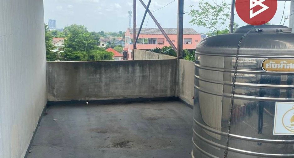 For sale 5 bedrooms retail Space in Phasi Charoen, Bangkok