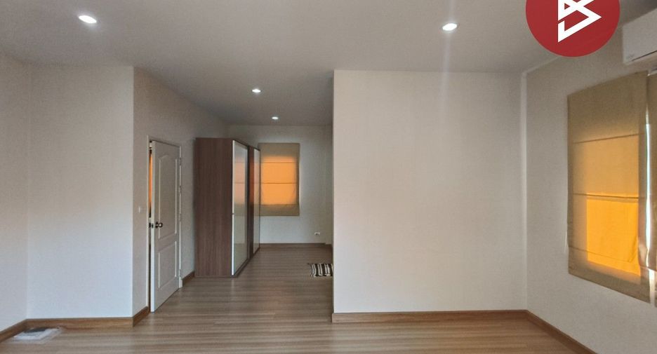 For sale 3 bedrooms house in Mueang Samut Prakan, Samut Prakan