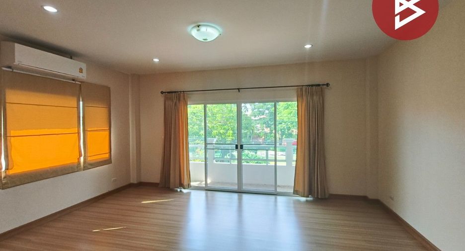 For sale 3 bedrooms house in Mueang Samut Prakan, Samut Prakan