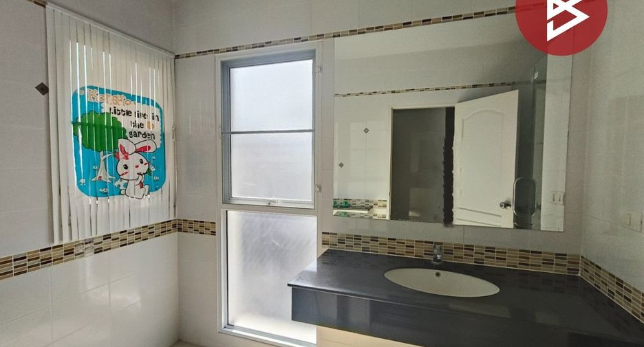 For sale 3 bedrooms house in Mueang Samut Prakan, Samut Prakan