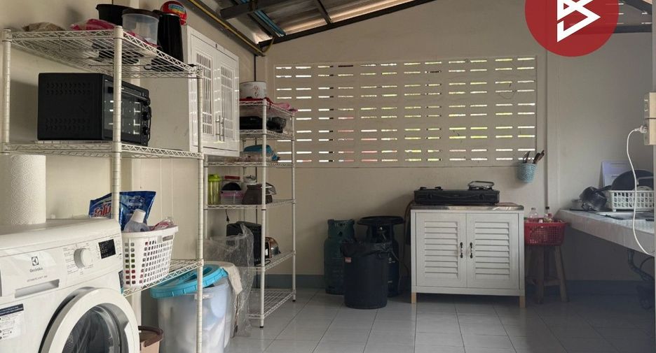 For sale 2 bedrooms townhouse in Mueang Chiang Mai, Chiang Mai
