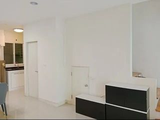 Reihenhaus zur Miete und zum Kauf mit 3 Zimmer in Lat Phrao, Bangkok