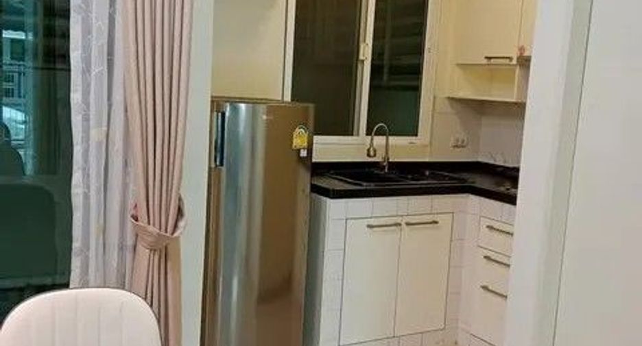 For rent and for sale 3 bedrooms townhouse in Lat Phrao, Bangkok