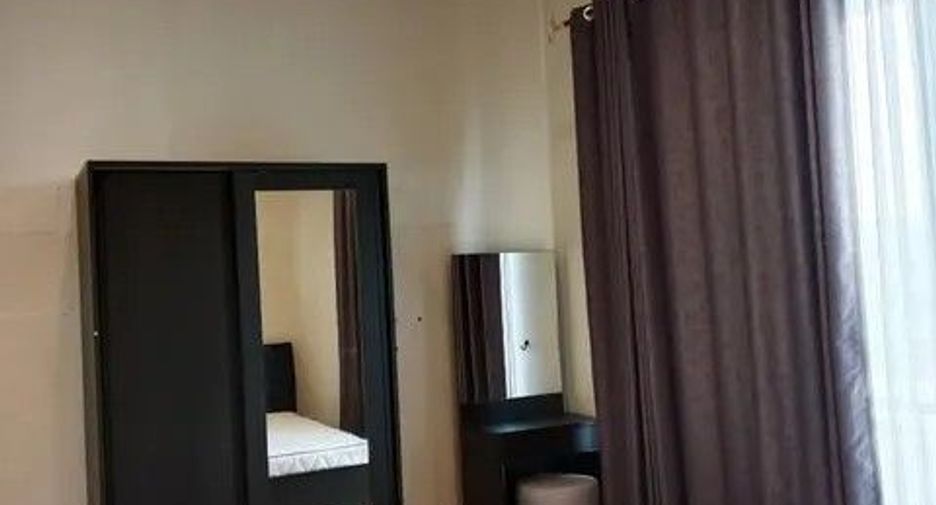 For rent and for sale 3 bedrooms townhouse in Lat Phrao, Bangkok