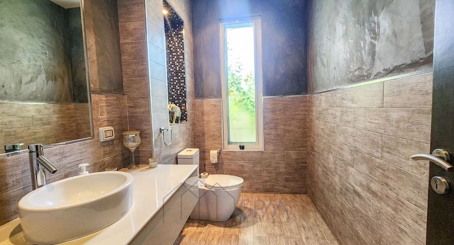 For sale 3 bedrooms villa in Hua Hin, Prachuap Khiri Khan