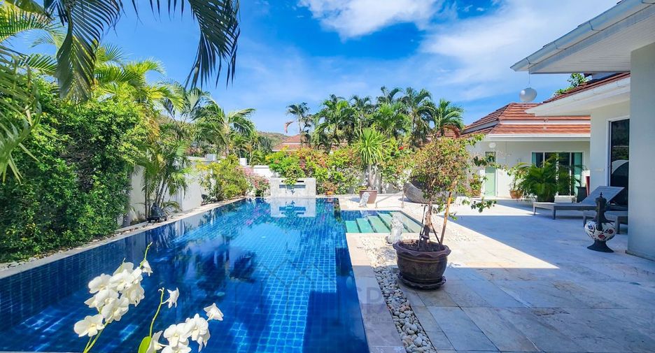 For sale 3 bedrooms villa in Hua Hin, Prachuap Khiri Khan