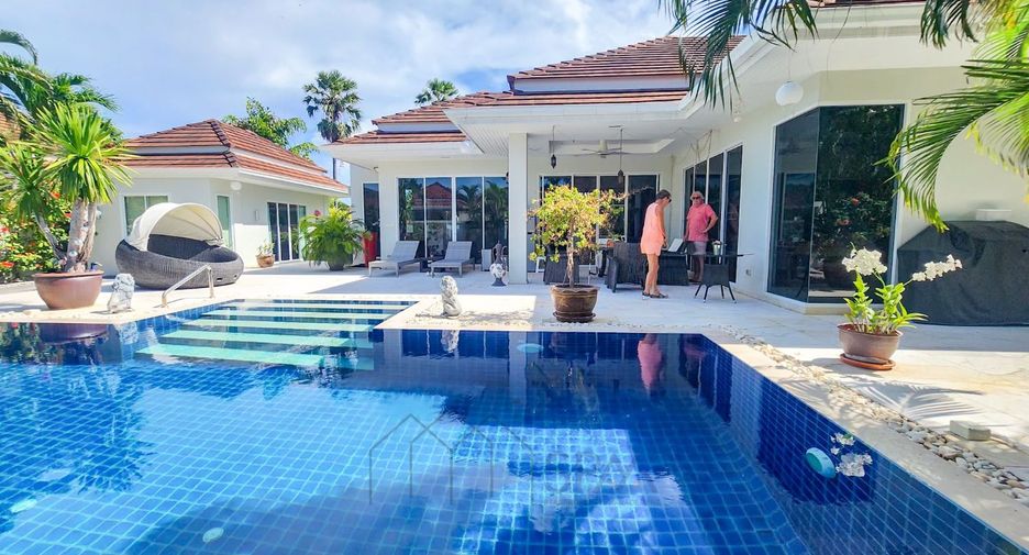 For sale 3 bedrooms villa in Hua Hin, Prachuap Khiri Khan