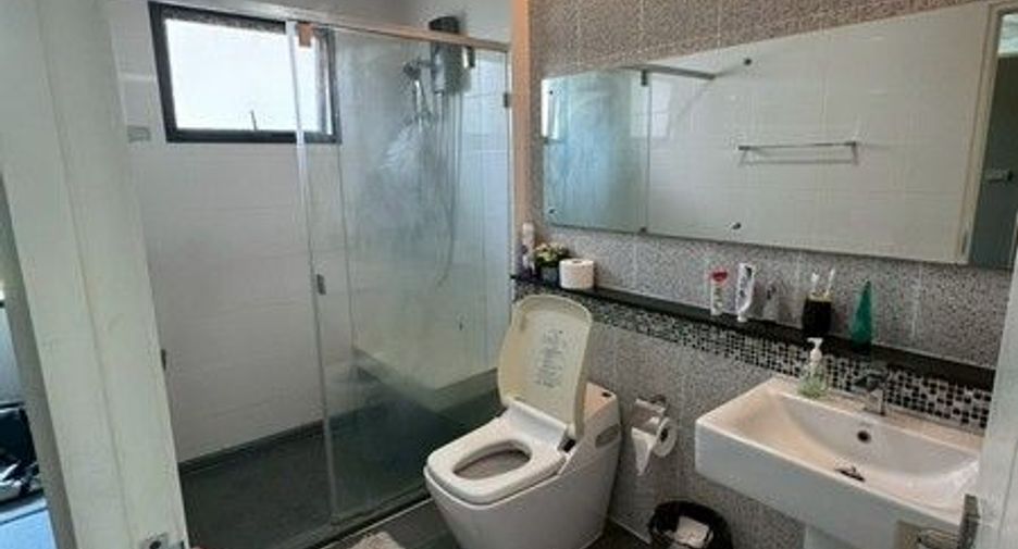 For sale 3 bedrooms house in Prawet, Bangkok