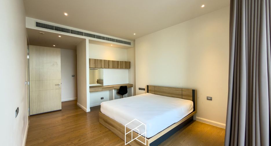 Condo en alquiler de 3 habitaciones en Khlong San, Bangkok