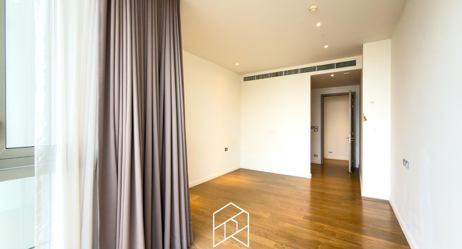 Condo en alquiler de 3 habitaciones en Khlong San, Bangkok