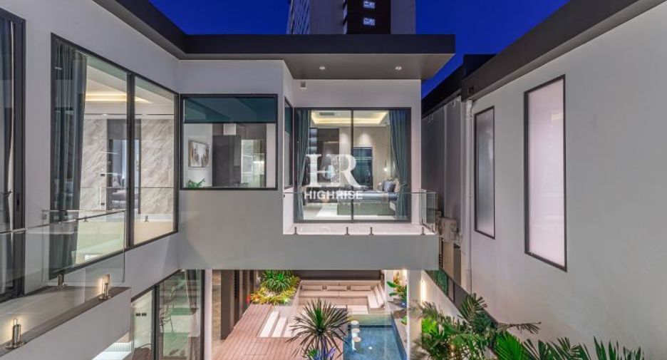 For sale 5 bedrooms villa in Jomtien, Pattaya