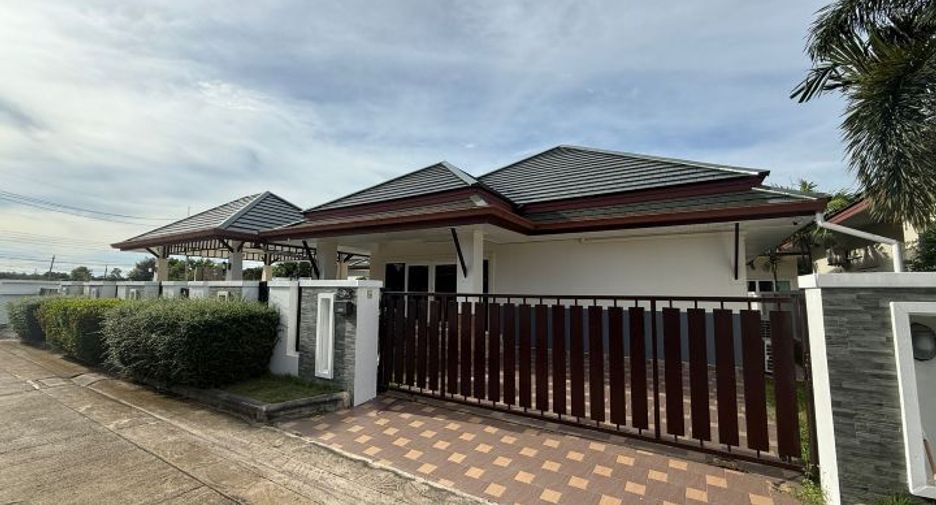 For sale 4 bedrooms villa in Huay Yai, Pattaya