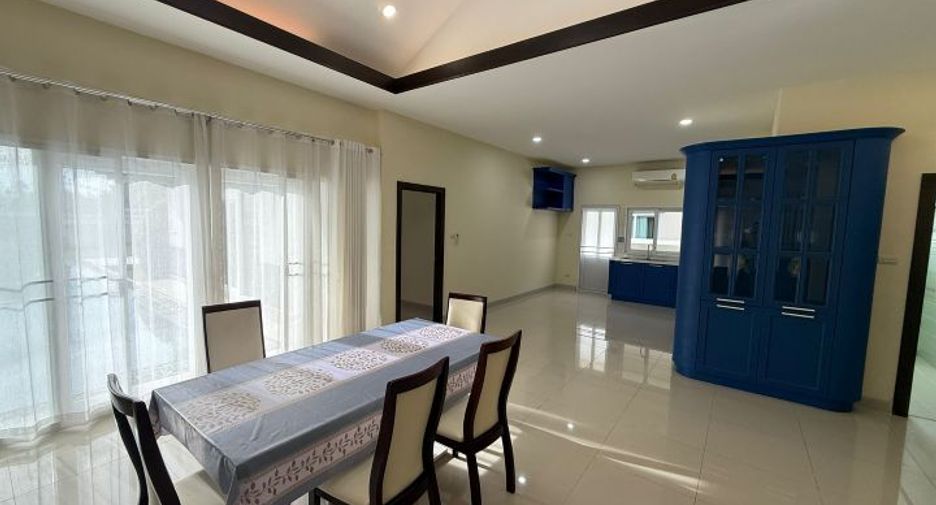 For sale 4 bedrooms villa in Huay Yai, Pattaya