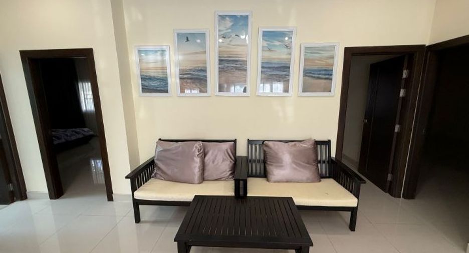 For sale 4 bedrooms villa in Huay Yai, Pattaya