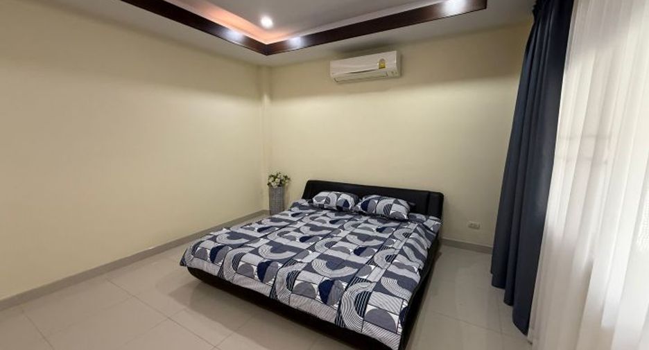 For sale 4 bedrooms villa in Huay Yai, Pattaya