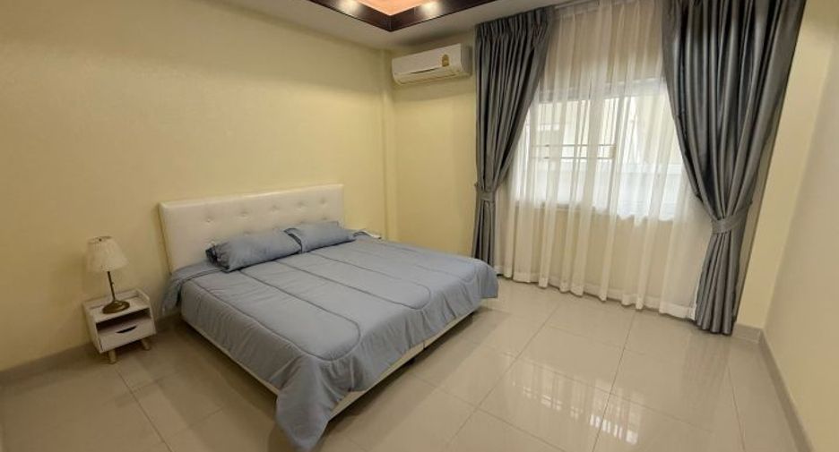 For sale 4 bedrooms villa in Huay Yai, Pattaya