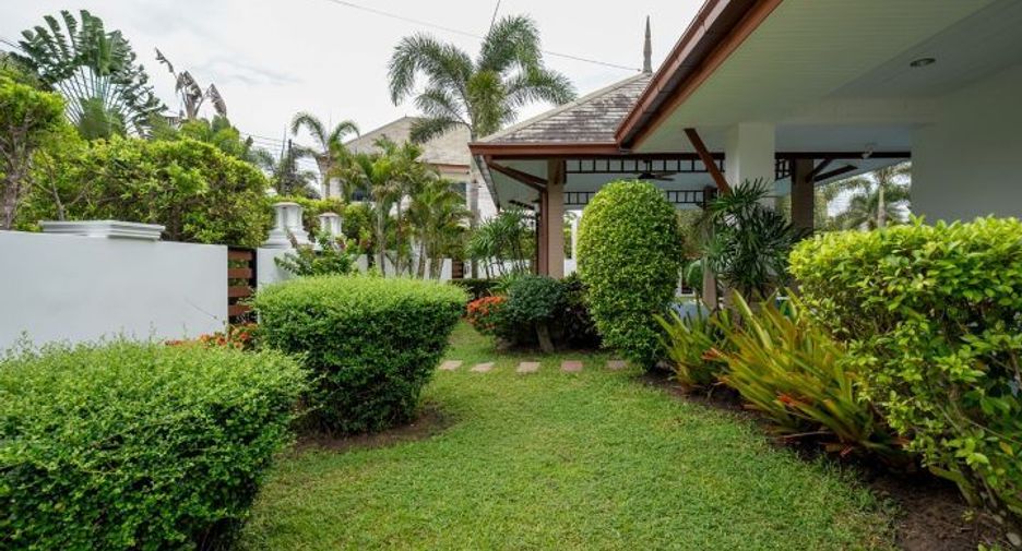For sale 3 bedrooms villa in Huay Yai, Pattaya