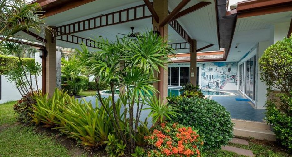 For sale 3 bedrooms villa in Huay Yai, Pattaya