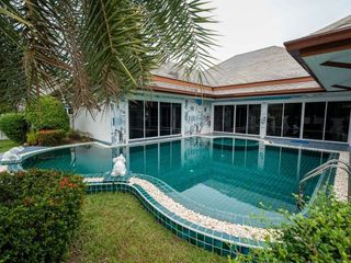 For sale 3 ベッドルーム villa in Bang Lamung, Chonburi
