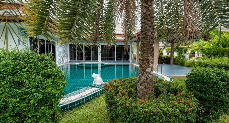 For sale 3 bedrooms villa in Huay Yai, Pattaya