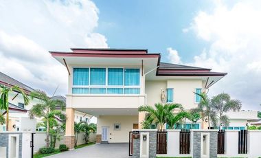 À vendre 5 chambres villa à Huay Yai, Pattaya