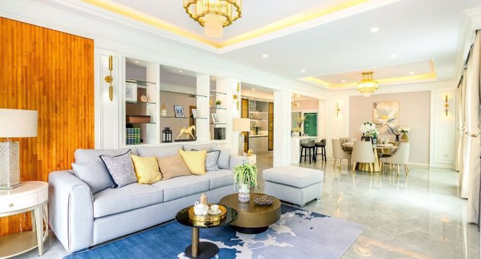 For sale 5 bedrooms villa in Huay Yai, Pattaya