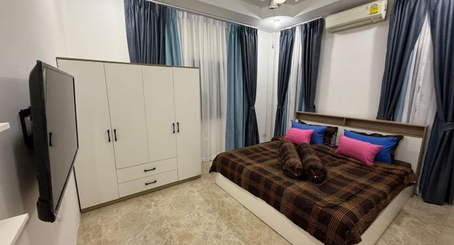 For sale 4 bedrooms villa in Huay Yai, Pattaya