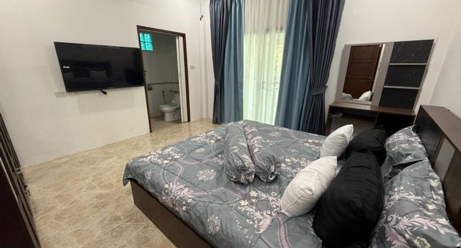 For sale 4 bedrooms villa in Huay Yai, Pattaya