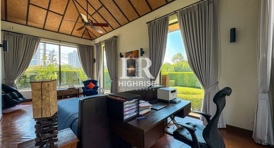 For sale 3 bedrooms house in North Pattaya, Pattaya