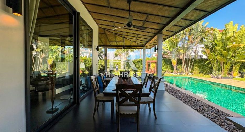 For sale 3 bedrooms house in North Pattaya, Pattaya